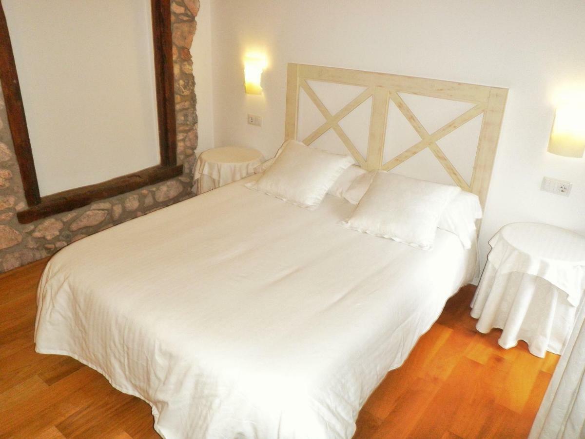 El Castell De La Pobla De Lillet (Adults Only) Villa Ngoại thất bức ảnh